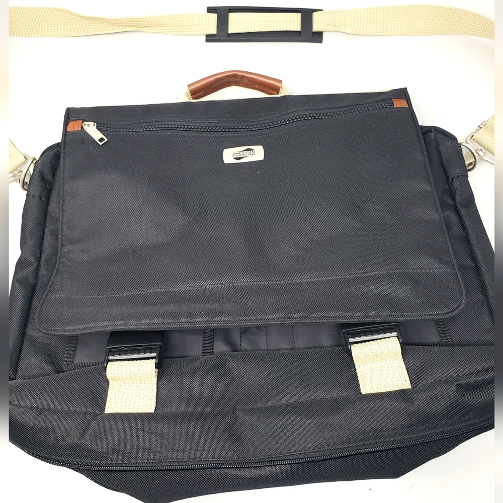 American Tourister Messenger Bag
